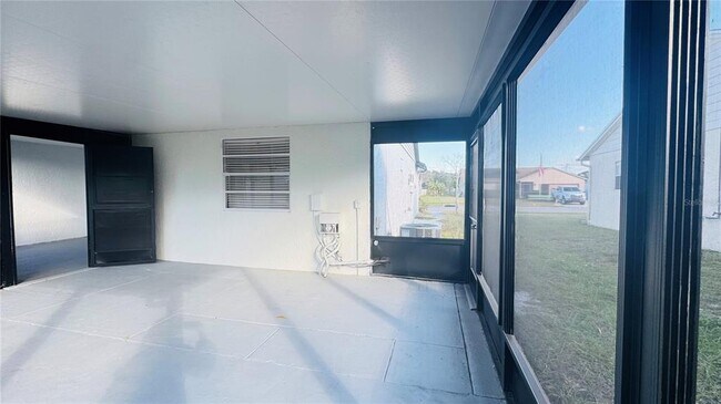 Building Photo - 3145 Munson St