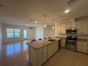 Building Photo - Danvers Updated 3 Bed 2 Bath | Top Floor Condo | Avail Now