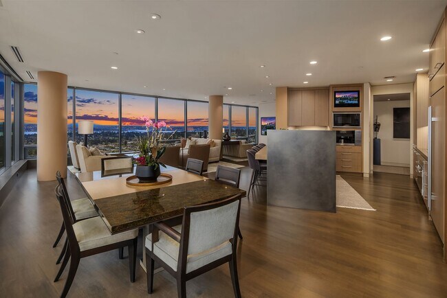 Building Photo - 3Bd/2.5Ba One Lincoln Tower Penthouse