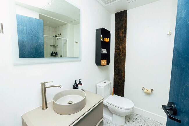 Building Photo - 1911 3rd Ave N