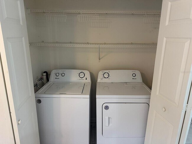 Building Photo - 424 Wildwood Way