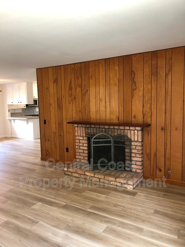 Building Photo - 725 Lobos St