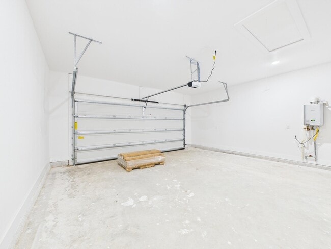 Building Photo - 333 Shoal River Dr