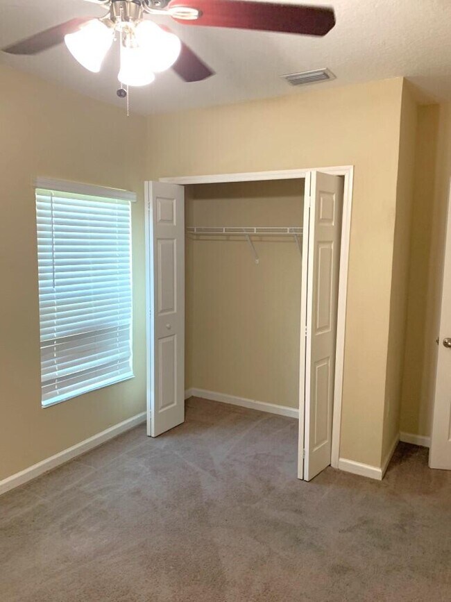 Building Photo - 2402 Okalani St