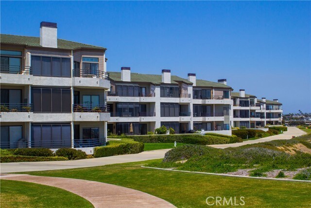 Building Photo - 200 Paris Ln