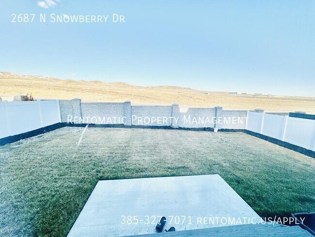 Building Photo - 2687 N Snowberry Dr