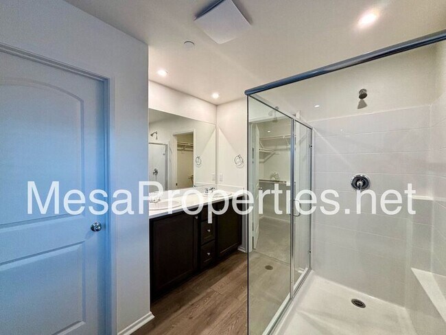 Building Photo - 14960 Coppola St