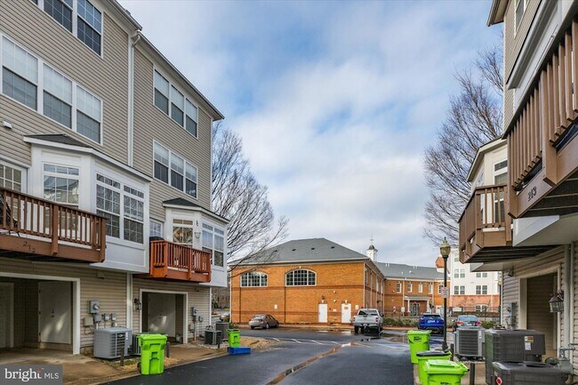 Building Photo - 210 Cameron Station Blvd