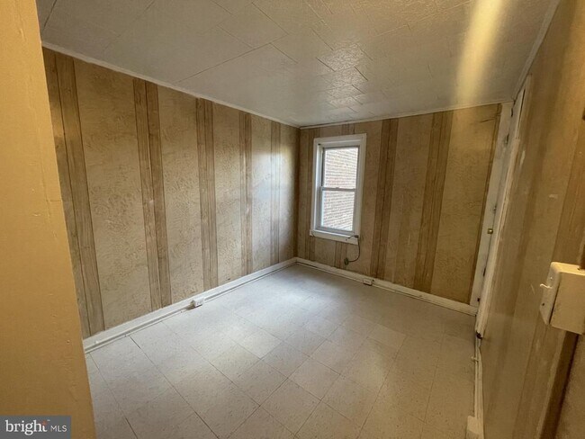 Building Photo - 932 Walnut St