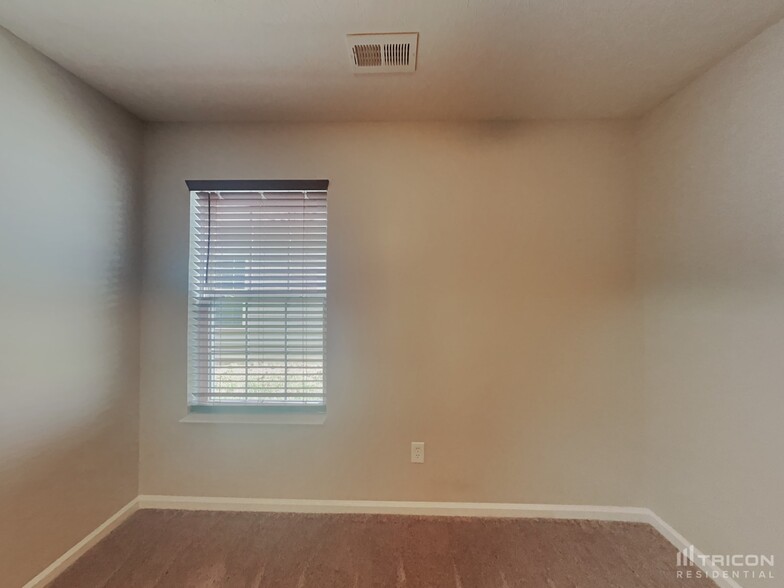 Building Photo - 5311 Tanglewood Ln