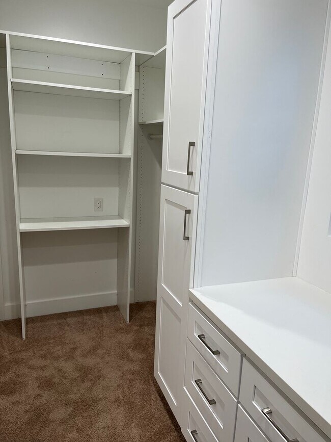 Building Photo - Newly Remodeled - 4/2 Concord Rancher - Lo...