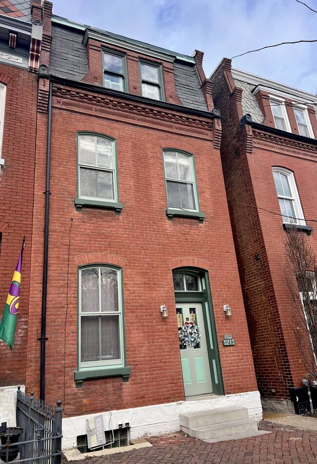 Building Photo - 1213 Sidney St