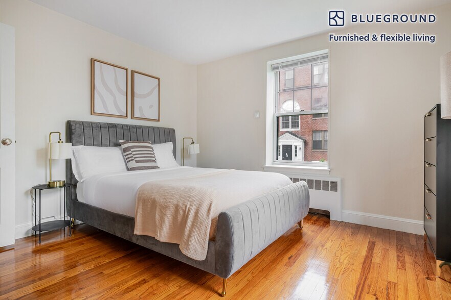 Building Photo - 264 Harvard St