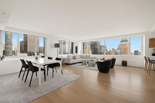 Building Photo - 322 W 57th St