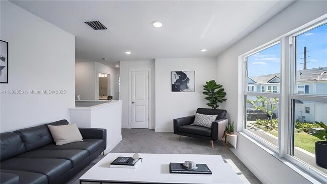 Building Photo - 241 Preserve Trl N