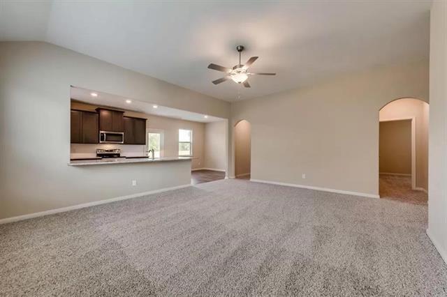 Building Photo - 1917 Lilac Dr