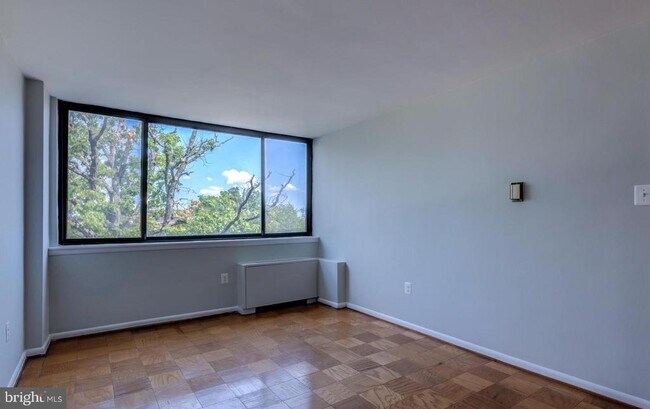 Building Photo - 4401 Cherry Hill Rd