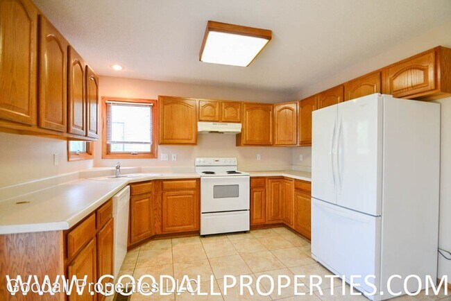 Building Photo - 3 br, 2.5 bath House - 4741 Coachlight Drive