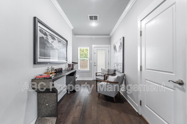 Building Photo - 5217 S 65th Pl