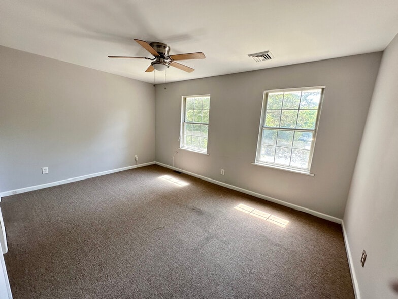 Building Photo - 78 Cedarbrook Ln