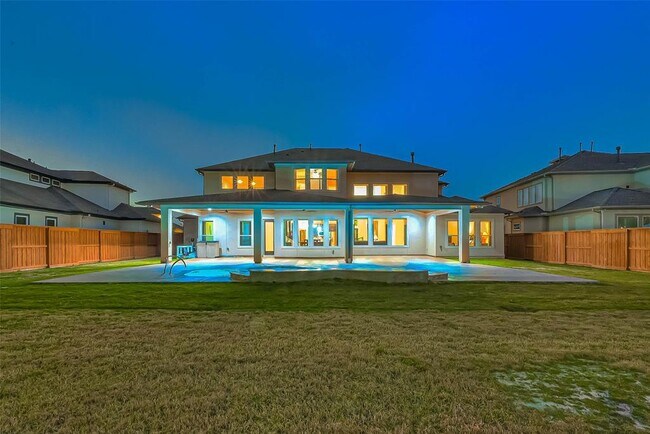 Building Photo - 17519 Galloway Forest Dr