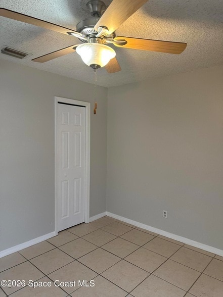 Building Photo - 482 Tuloma Ave SW