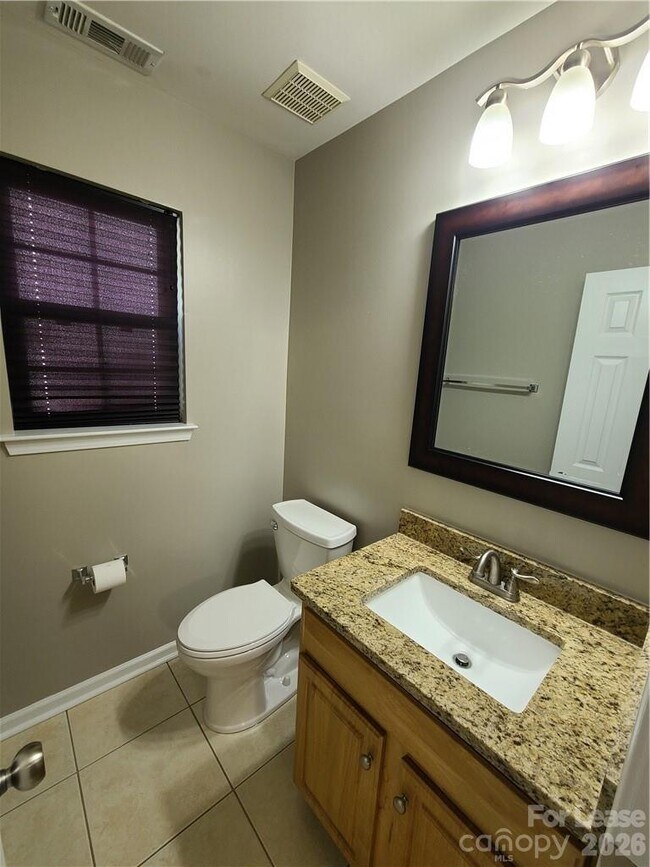 Building Photo - 19231 Kanawha Dr