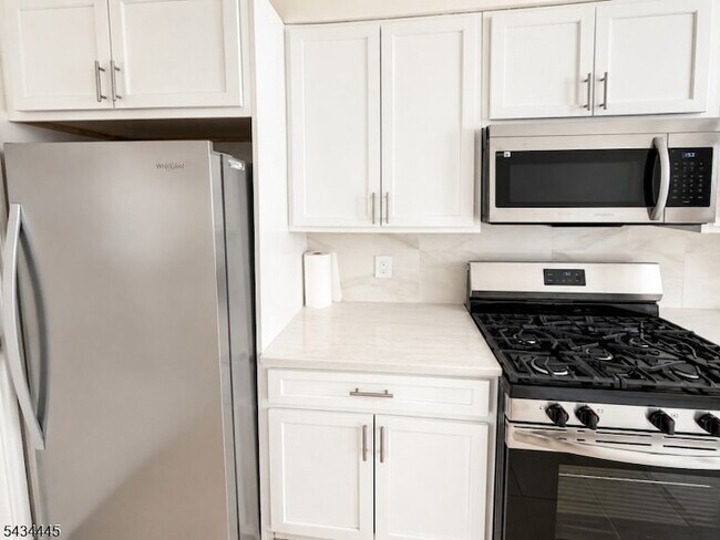 Building Photo - 137 Hammond Ave