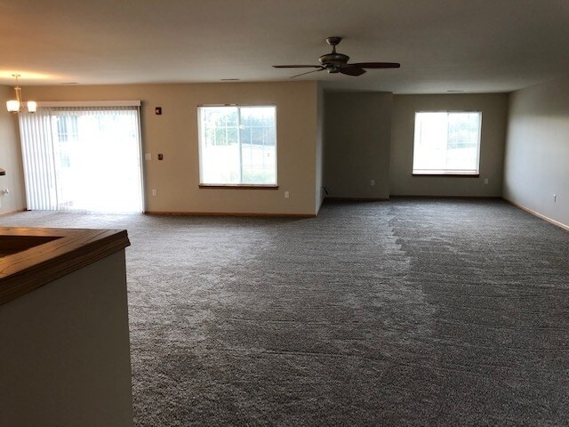 Building Photo - 108 Paradise Cir