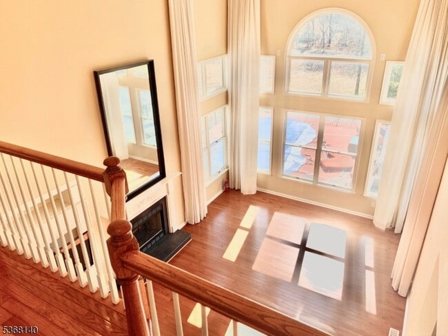 Building Photo - 42 Rosewood Ct