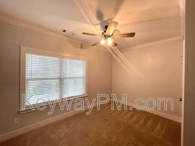 Building Photo - 2217 Laurens St