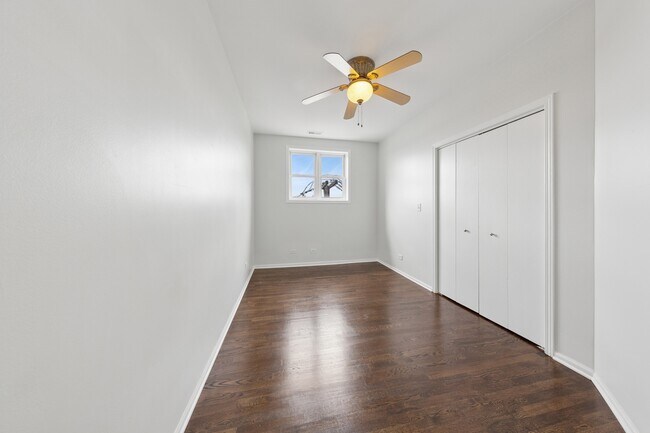 Building Photo - 519 S Maplewood Ave