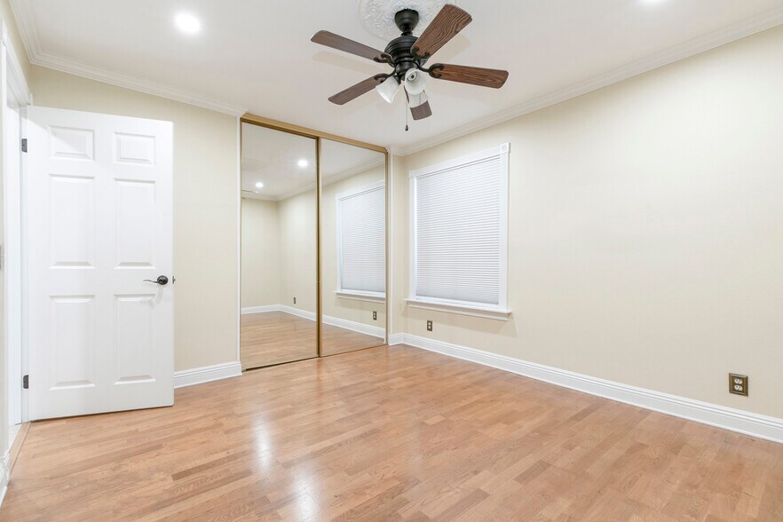 Building Photo - 10928 Meseta Ave