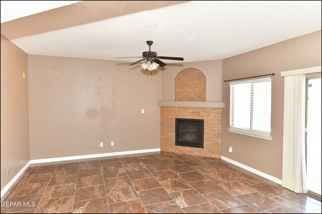 Building Photo - 3257 Sunset Point Dr