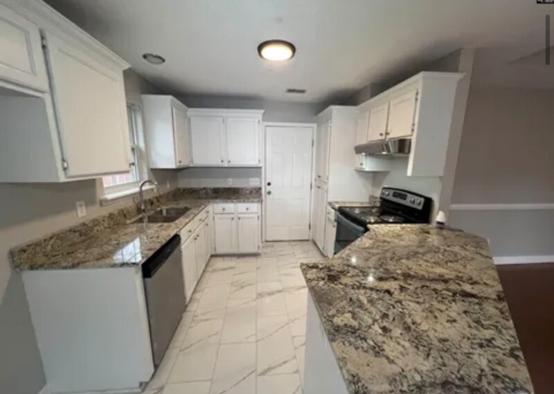 Building Photo - 404 Waterville Dr
