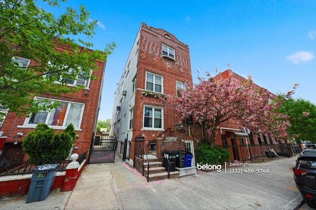 Building Photo - 202 E 93rd St