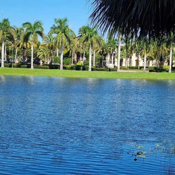 Building Photo - 3019 Alcazar Pl