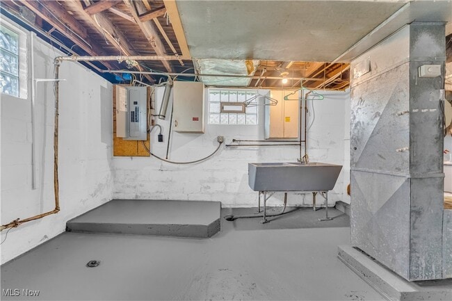 Building Photo - 5181 Clement Ave