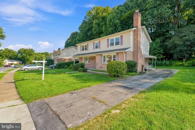 Building Photo - 4631 Hawksbury Rd