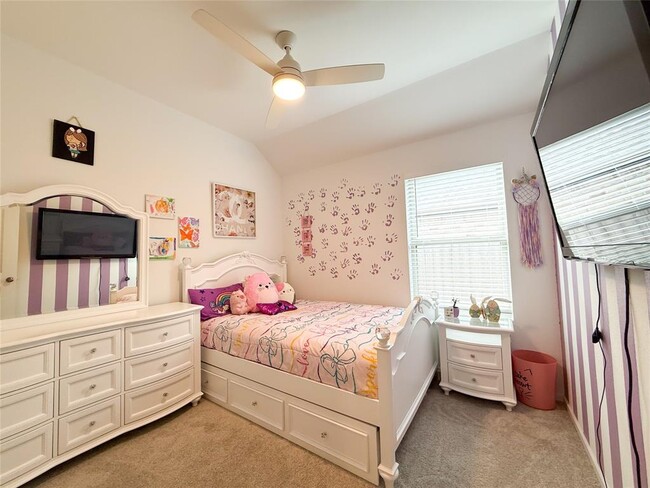 Building Photo - 27230 Henley Rdg Dr