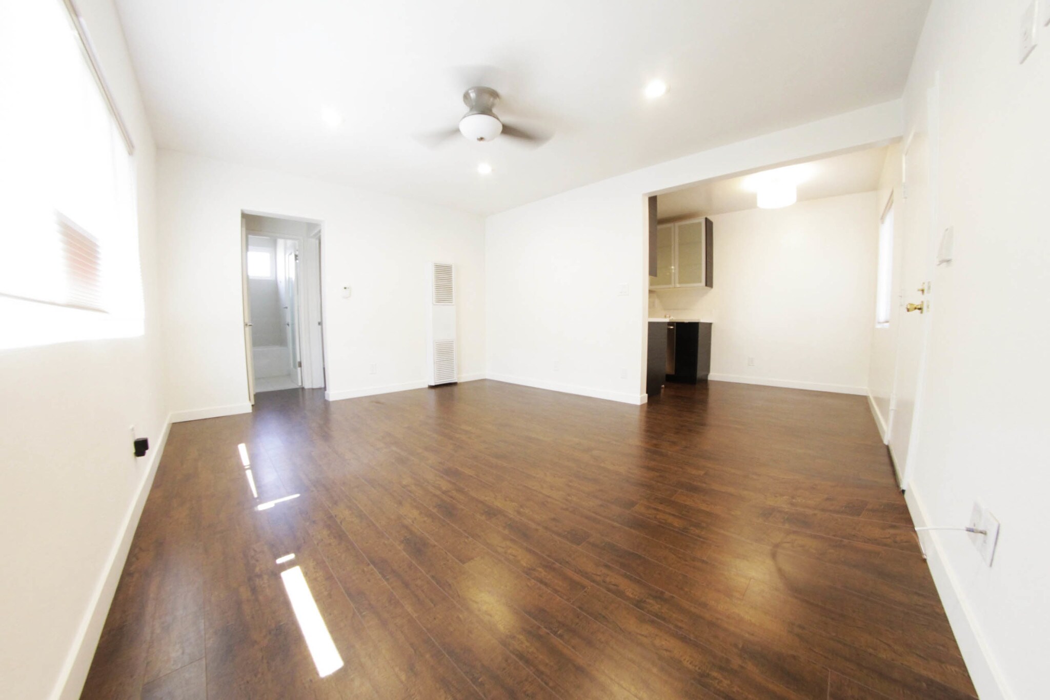 hardwood flooring - 510 Pacific Ave