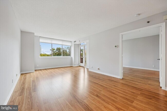 Building Photo - 5809 Nicholson Ln