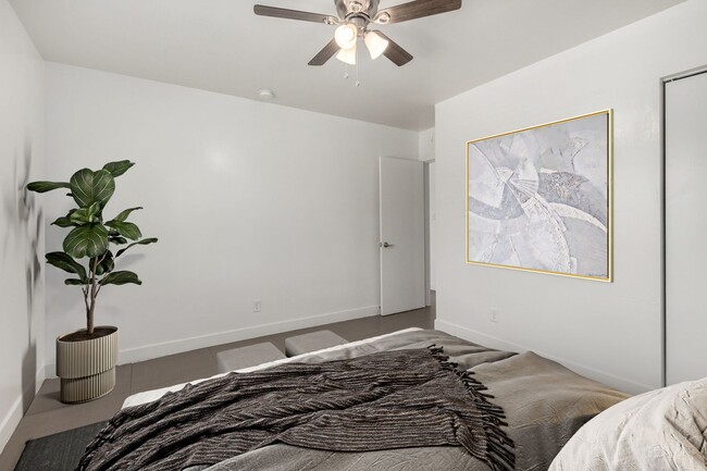 Building Photo - Upgraded One Bedroom, One Bathroom at 28 o...