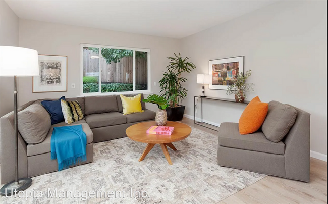 Building Photo - 3 br, 3 bath House - 2036 Mira Vista Drive