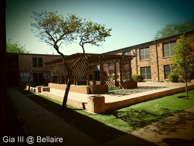 Building Photo - 6711-6711 Atwell Dr