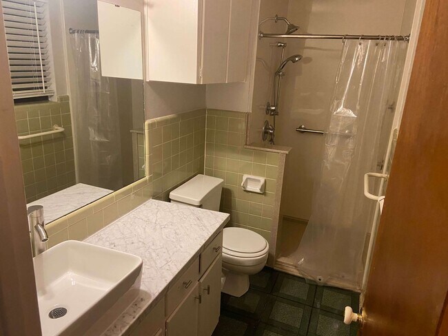 Building Photo - Charming 3 Bedroom, 2 Bath Home with 2-Car Garage & Large Fenced Yard