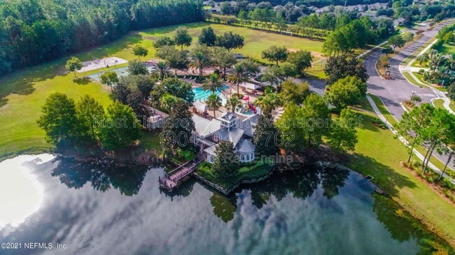 Building Photo - 2202 S Cranbrook Ave