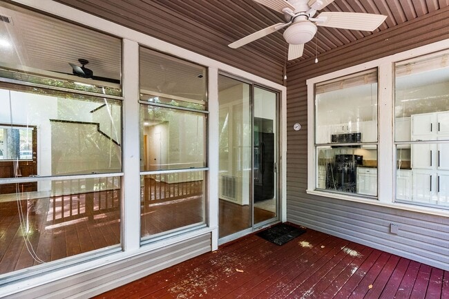 Building Photo - 15 Breezy Point Pl