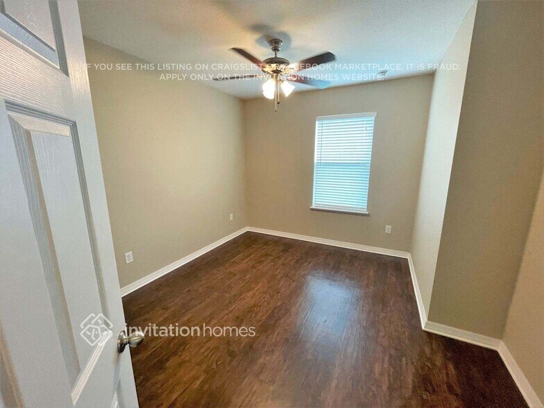 Building Photo - 13345 Blake Dr