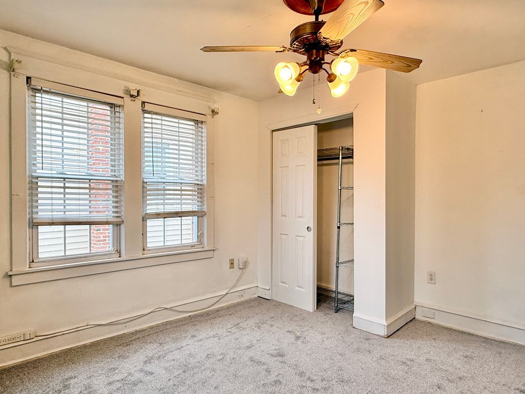 Building Photo - 7041 Harvey Ave